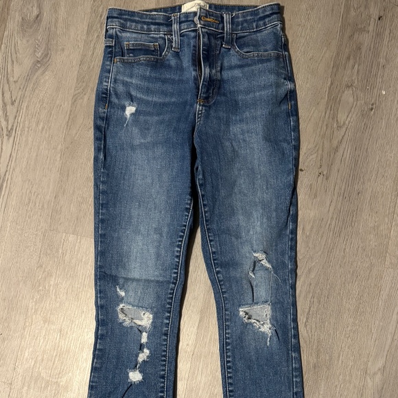 Universal Thread Jeans - Picture 1 of 3
